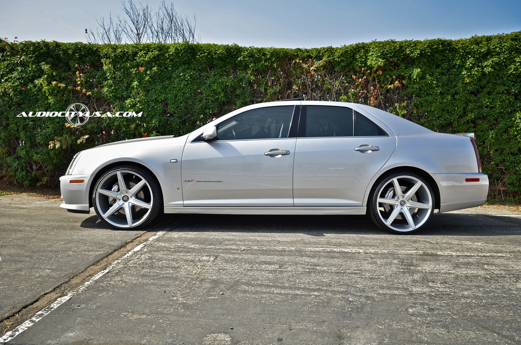 photo 3 Cadillac STS-V custom wheels Lexani R Six 22x9.0, ET , tire size 245/30 R22. 22x10.0 ET 275/25 R22