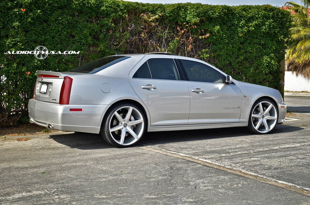 photo 5 Cadillac STS-V custom wheels Lexani R Six 22x9.0, ET , tire size 245/30 R22. 22x10.0 ET 275/25 R22