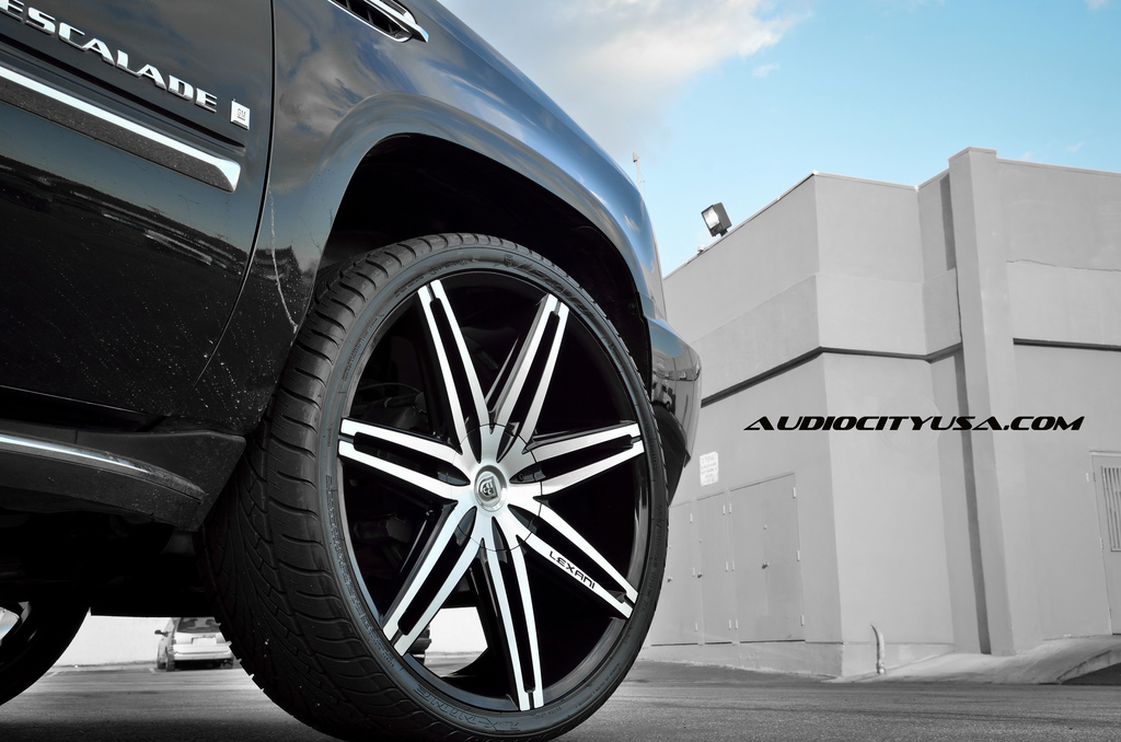 photo 1 Cadillac Escalade custom wheels Lexani Johnson 26x10.0, ET , tire size 305/30 R26. x ET 
