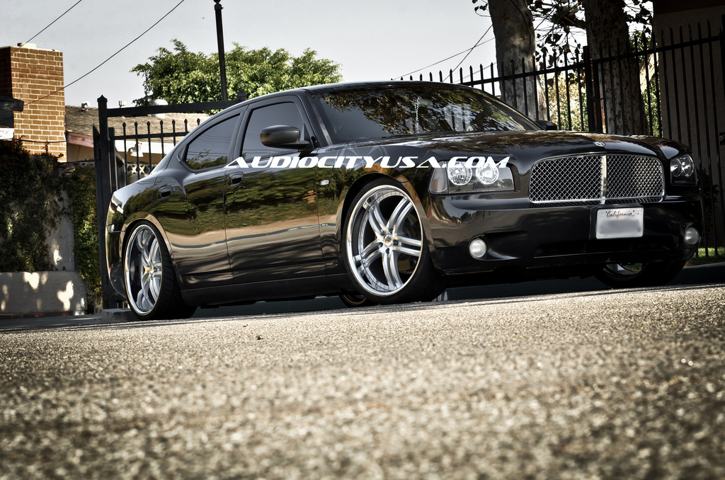 photo 5 Dodge Charger custom wheels XIX X 15 22x9.0, ET , tire size 255/30 R22. 22x10.5 ET 295/25 R22