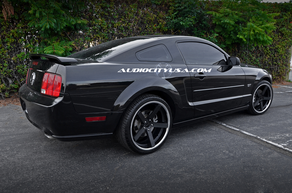 photo 3 Ford Mustang custom wheels Giovanna Mecca 20x, ET , tire size 245/35 R20. x ET 275/30 R