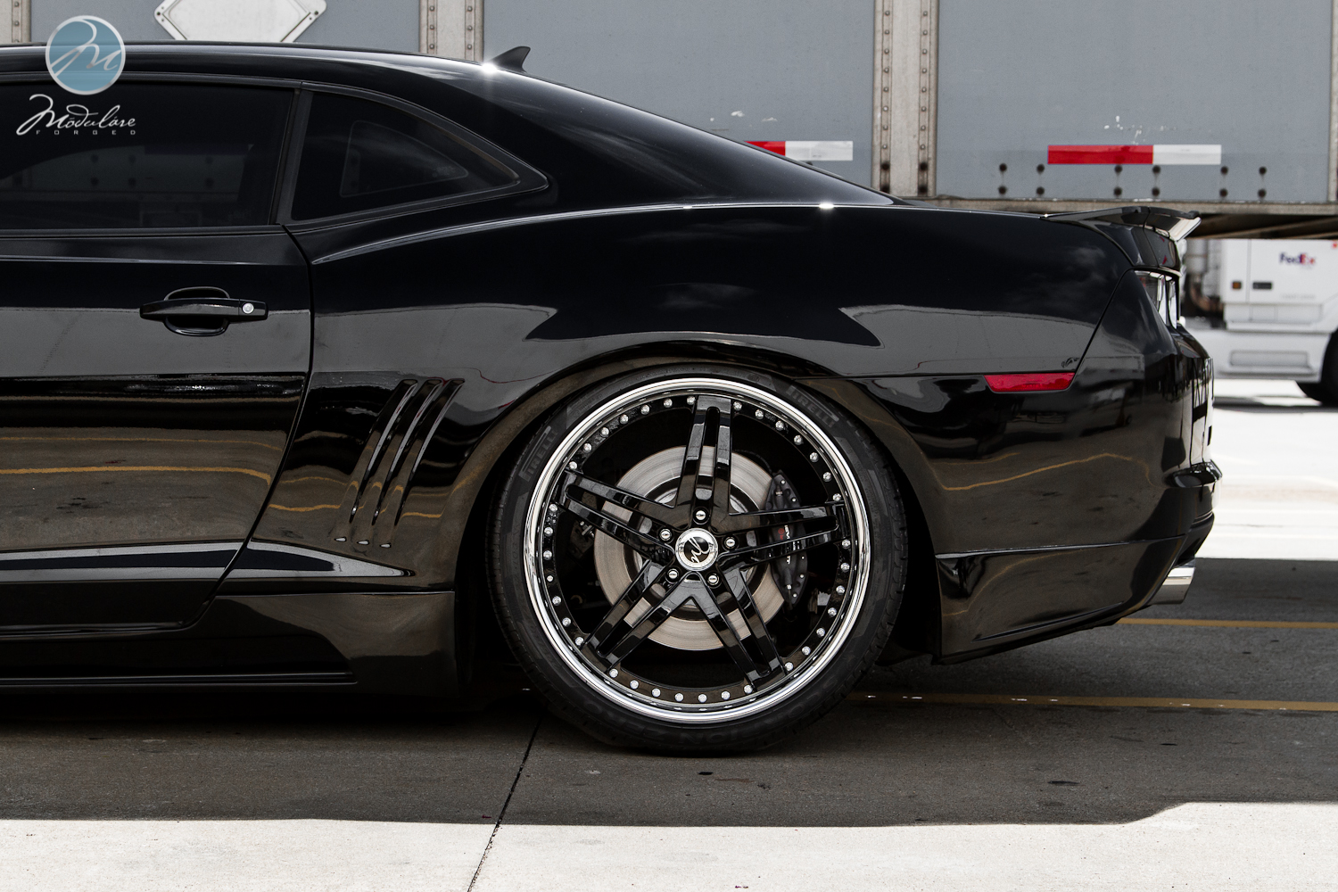photo 7 Chevrolet Camaro custom wheels Modulare M22 22x9.0, ET , tire size 265/35 R22. 22x10.5 ET 295/30 R22