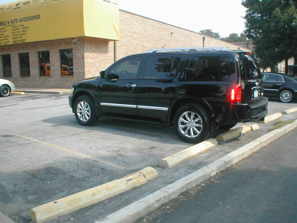 photo 2 Infiniti QX56 custom wheels 24x, ET , tire size 285/40 R24. x ET
