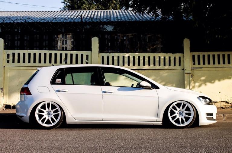 photo 4 Volkswagen Golf GTI custom wheels WORK EMOTION CR KIWAMI 18x9.5, ET +38, tire size 215/40 R18. x ET 