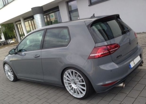 photo 2 Volkswagen Golf GTI custom wheels OZ  SUPERTURISMO LM 19x8.5, ET +44, tire size X R19. x ET 