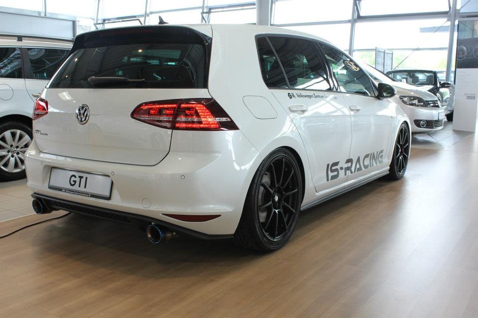 photo 3 Volkswagen Golf GTI custom wheels SPARCO  ASSETTO GARA 18x8.0, ET +38, tire size 225/40 R18. x ET 