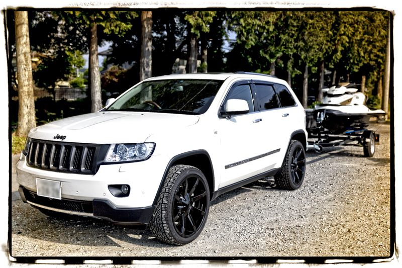 photo 1 Jeep Grand Cherokee custom wheels KMC 651 Slide 22x9.0, ET +38, tire size 265/40 R22. x ET