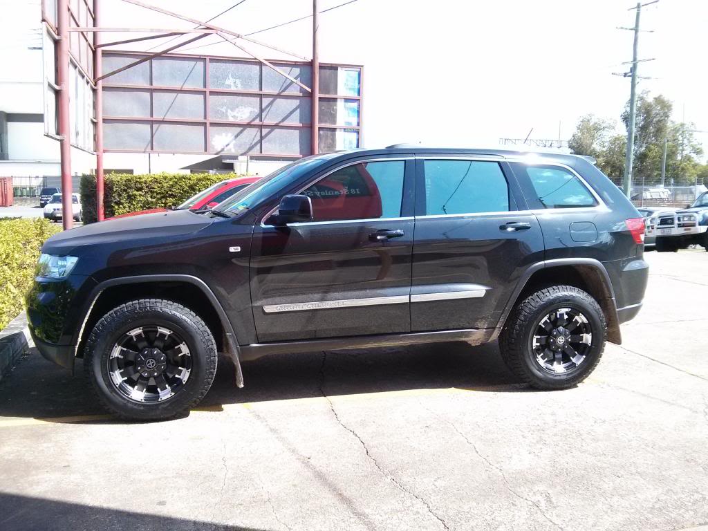 photo 2 Jeep Grand Cherokee custom wheels ATX  Killer  18x9.0, ET , tire size 275/65 R18. x ET 