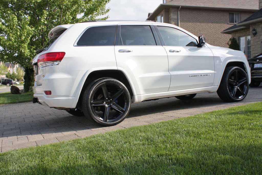 photo 2 Jeep Grand Cherokee custom wheels FR  22x10.0, ET , tire size 305/35 R22. x ET 