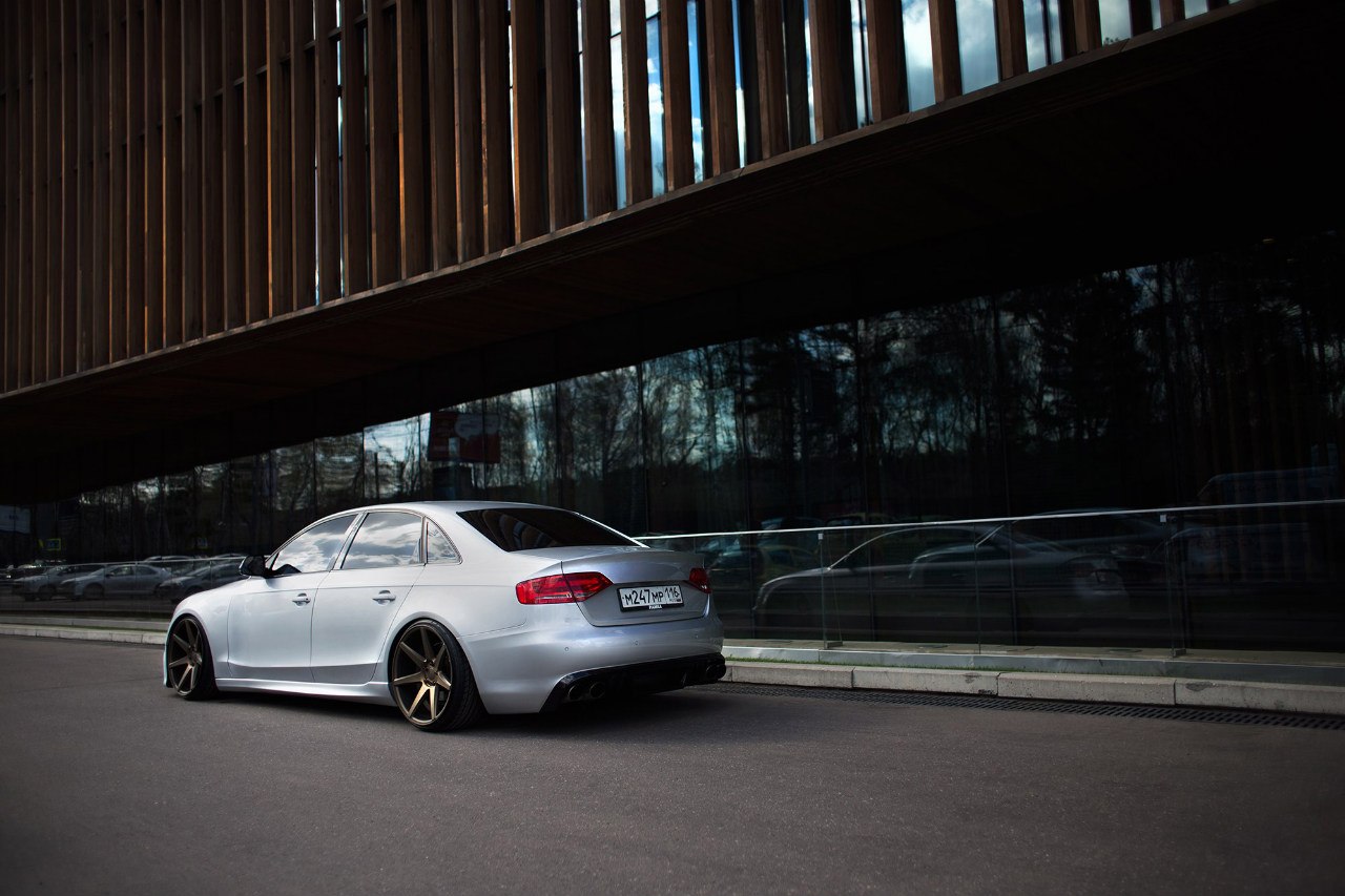 photo 1 Audi A4 custom wheels VOSSEN CV7 20x10.5, ET +30, tire size 235/30 R20. x ET