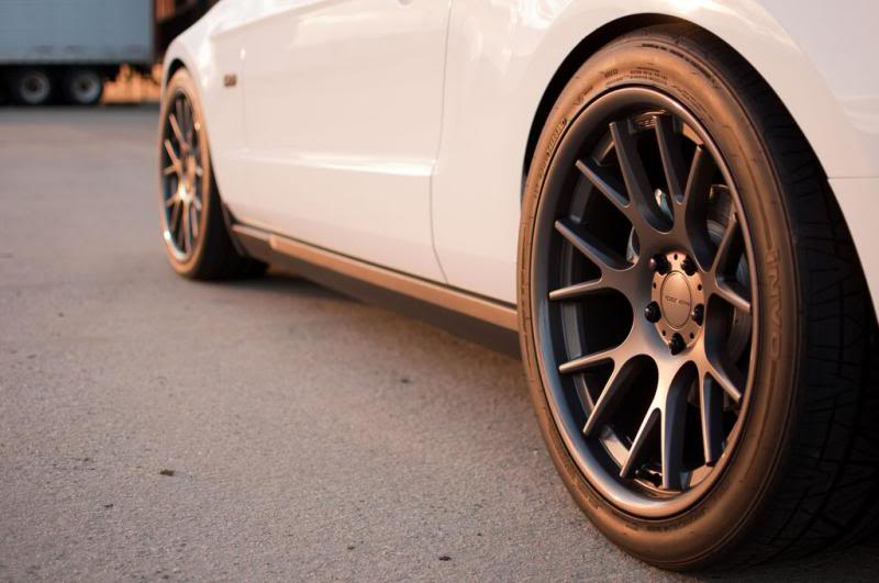 photo 3 Ford Mustang custom wheels Vossen VVS-CV2 20x9.0, ET +32, tire size 255/35 R20. 20x10.5 ET+45 295/35 R20