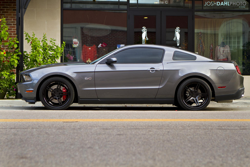 photo 3 Ford Mustang custom wheels Vertini Concave Monaco  20x8.5, ET +32, tire size 255/35 R20. 20x10.0 ET+38 285/30 R20