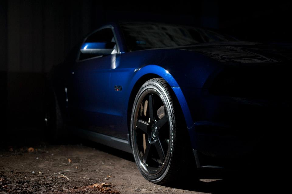 photo 4 Ford Mustang custom wheels Niche Nurburg 20x9.0, ET +30, tire size 255/35 R20. 20x10.0 ET+40 315/35 R20