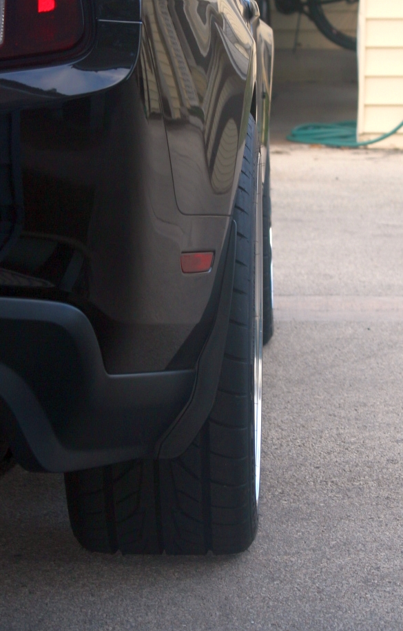 photo 2 Ford Mustang custom wheels American Racing  Torq Thrust M 20x8.5, ET +32, tire size 255/35 R20. 20x10.0 ET+34 275/35 R20