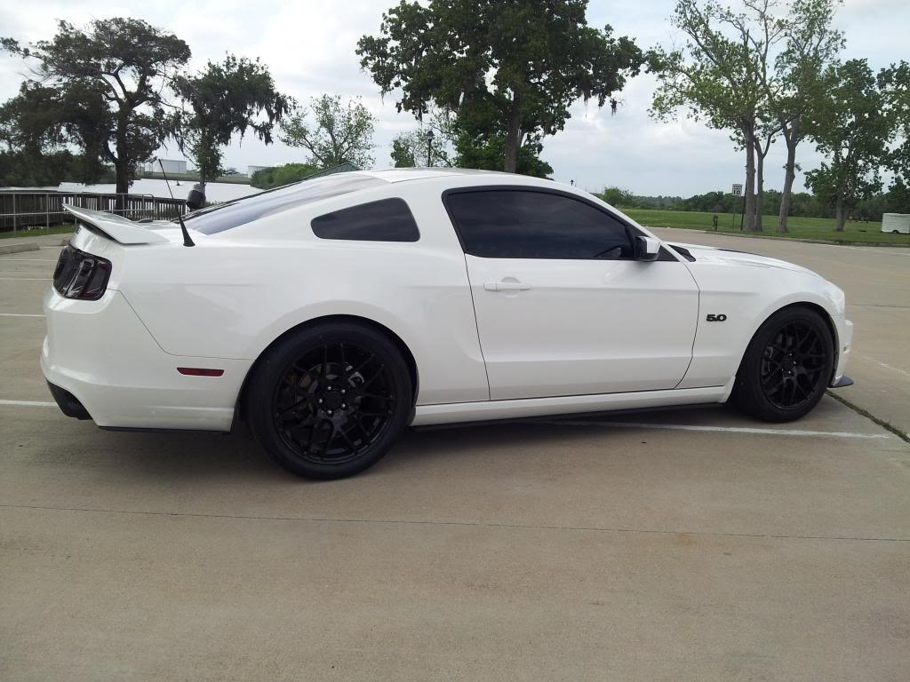 photo 5 Ford Mustang custom wheels AMR 19x8.5, ET , tire size 305/35 R19. 20x10.0 ET