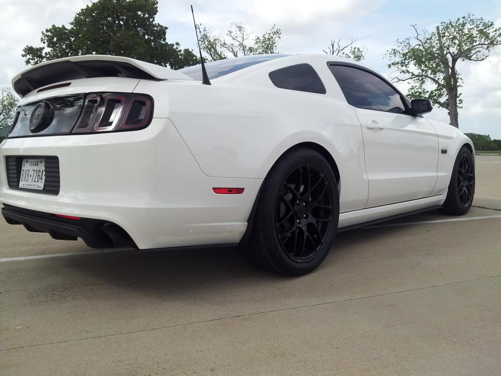 photo 2 Ford Mustang custom wheels AMR 19x8.5, ET , tire size 305/35 R19. 20x10.0 ET