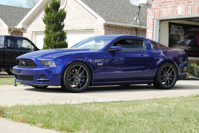 photo 3 Ford Mustang custom wheels Niche  Targa  20x10.0, ET +40, tire size 295/35 R20. x ET 