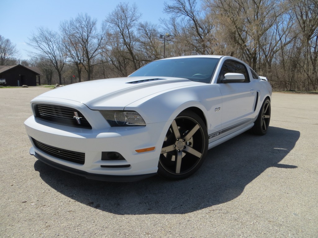 photo 1 Ford Mustang custom wheels Niche  Milan  20x8.5, ET +35, tire size 255/35 R20. 20x10.0 ET+40 295/35 R20