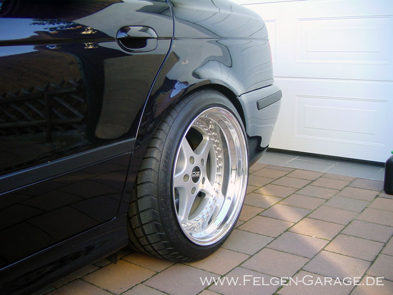 photo 3 BMW M5 custom wheels O.Z. Mito 18x10.0, ET +9, tire size 245/40 R18. 18x12.0 ET+9 285/35 R18