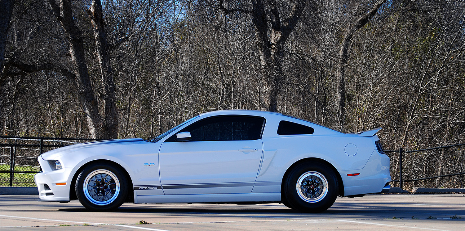 photo 1 Ford Mustang custom wheels Weld  RTS S77B 17x7.0, ET , tire size 225/50 R17. 15x10.0 ET 275/60 R15