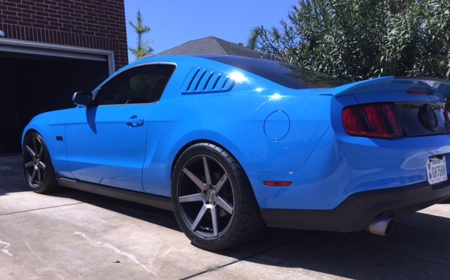 photo 3 Ford Mustang custom wheels Niche  Verona 20x9.0, ET , tire size 265/35 R20. 20x10.0 ET 305/35 R20
