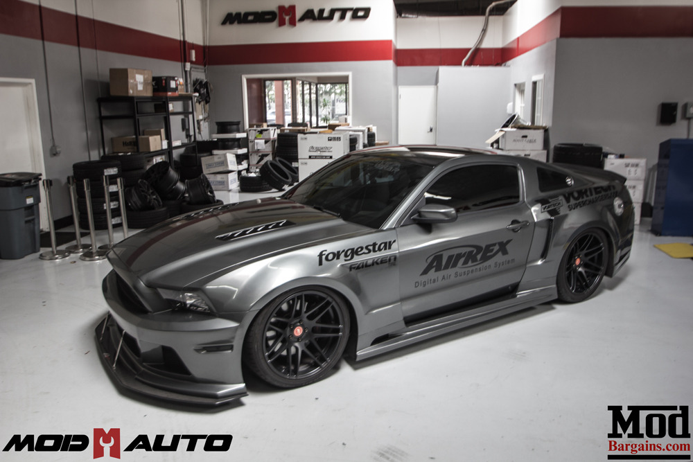 photo 1 Ford Mustang custom wheels Forgestar F14 20x10.5, ET +5, tire size 275/35 R20. 20x12.0 ET+25 315/35 R20