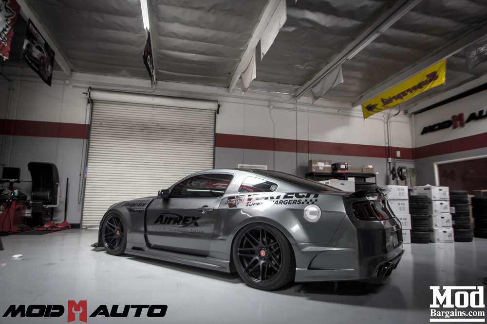 photo 4 Ford Mustang custom wheels Forgestar F14 20x10.5, ET +5, tire size 275/35 R20. 20x12.0 ET+25 315/35 R20