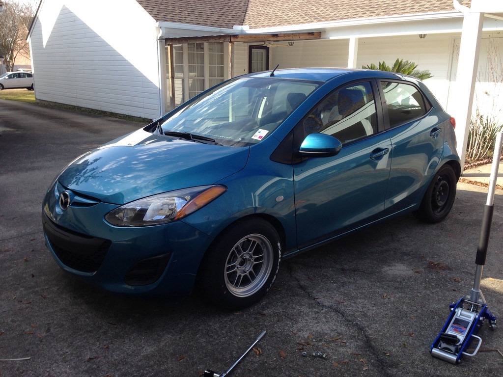 photo 3 Mazda Mazda2 custom wheels Enkei RPF1  14x7.0, ET +19, tire size 195/60 R14. x ET