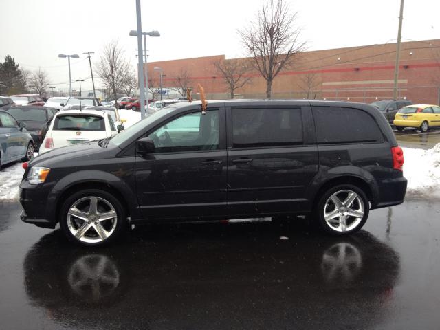 photo 3 Dodge Grand Caravan custom wheels OEM Grand Cherokee 20x9.0, ET +10, tire size 245/45 R20. x ET 