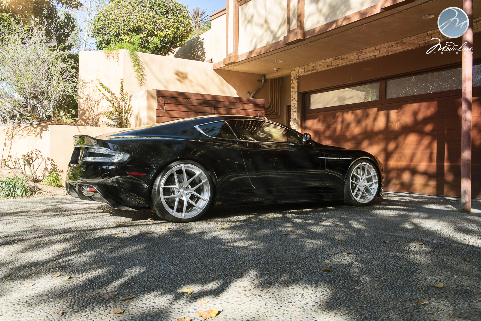 photo 5 Aston Martin DBS custom wheels Modulare  B18 Evo 21x, ET , tire size X R21. x ET
