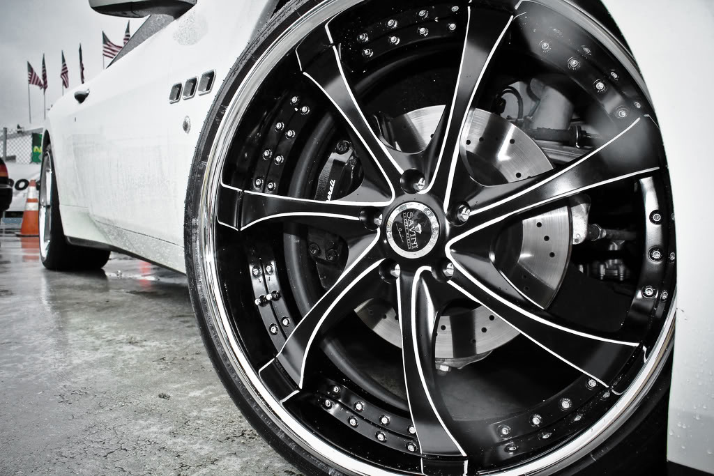 photo 2 Maserati GranTurismo custom wheels Savini SV-31 22x9.0, ET , tire size X R22. 22x11.5 ET