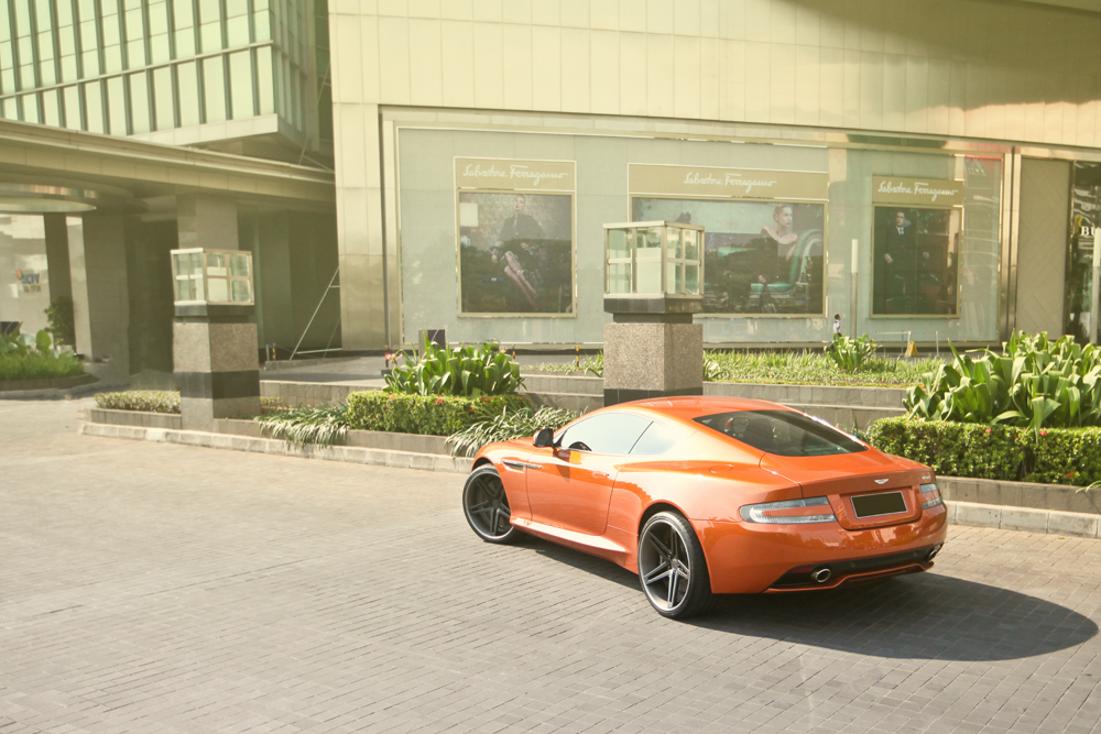 photo 6 Aston Martin Virage custom wheels Modulare   21x9.0, ET , tire size 255/30 R21. 21x10.5 ET 295/25 R21
