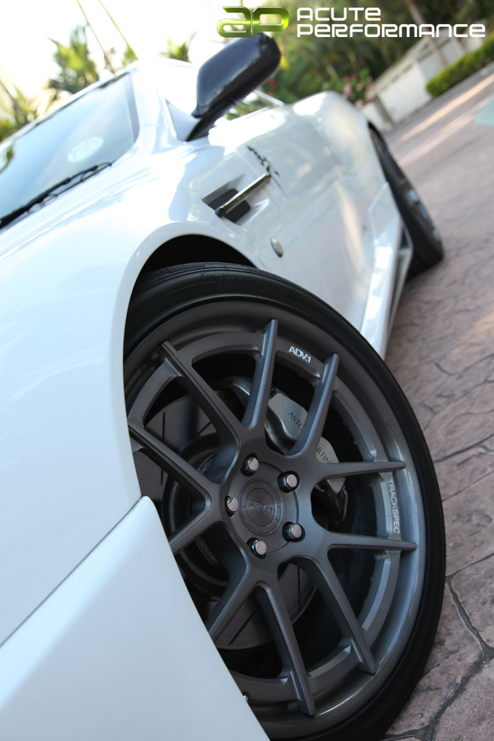 photo 4 Aston Martin DB9 custom wheels Adv.1  20x9.0, ET , tire size 255/35 R20. 20x11.0 ET 295/35 R20