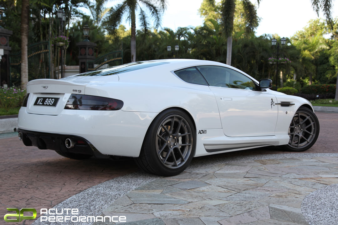 photo 2 Aston Martin DB9 custom wheels Adv.1  20x9.0, ET , tire size 255/35 R20. 20x11.0 ET 295/35 R20