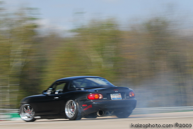 photo 6 Mazda MX-5 Miata custom wheels SSR SP1-R 16x8.0, ET 0, tire size 205/40 R16. 16x9.0 ET+13 215/45 R16