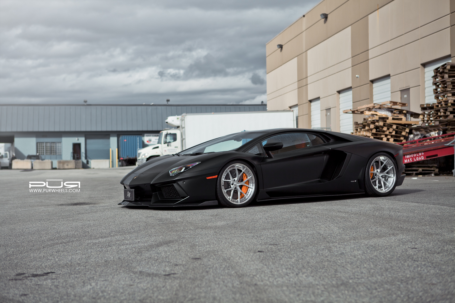 photo 7 Lamborghini Aventador custom wheels PUR LX04 20x9.0, ET , tire size X R20. 21x12.5 ET 