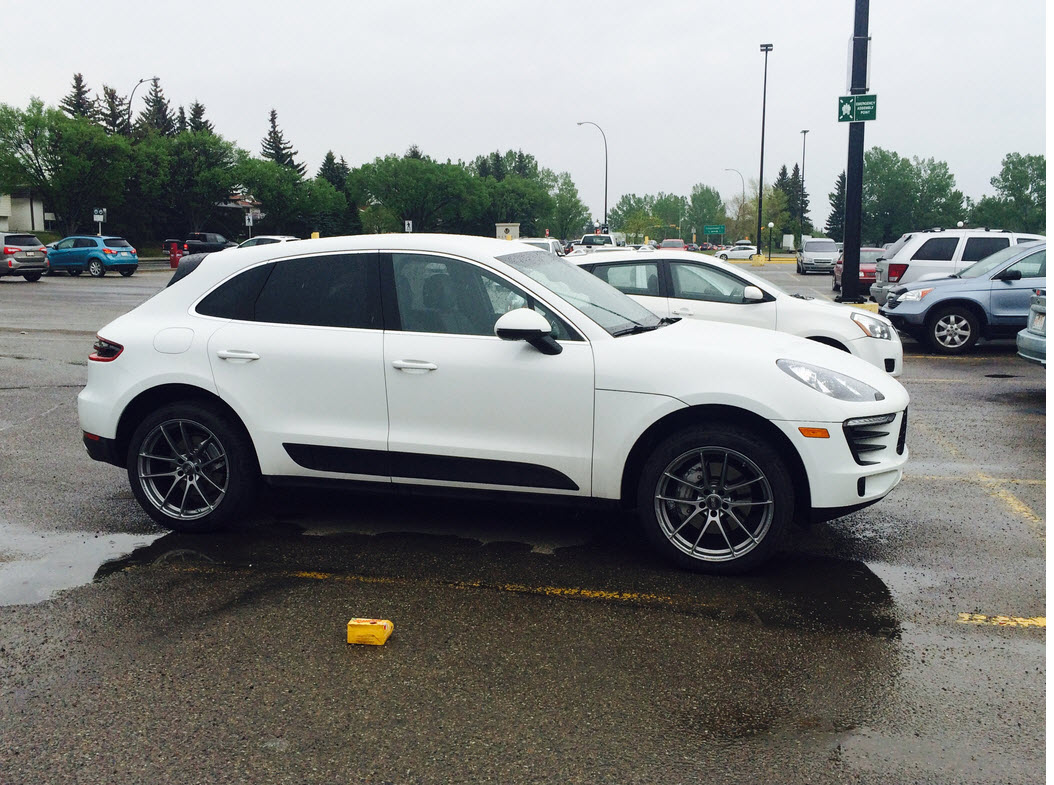 photo 1 Porsche Macan custom wheels O.Z. Leggera HLT 20x10.0, ET +25, tire size 275/40 R20. x ET