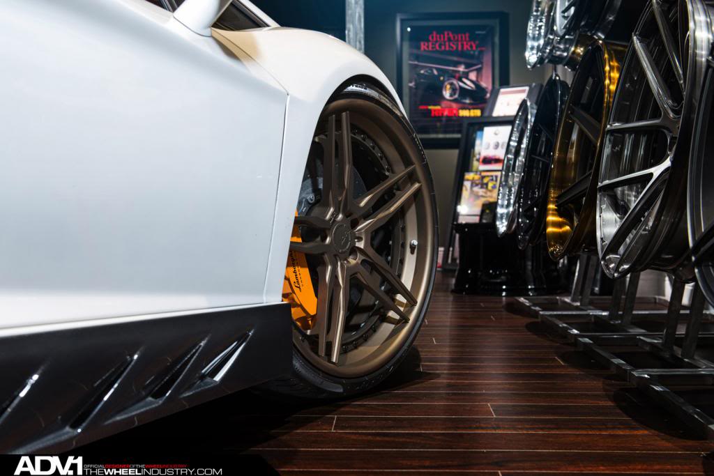 photo 3 Lamborghini Aventador custom wheels ADV05 M.V2 CS 21x9.5, ET , tire size X R21. 22x12.5 ET