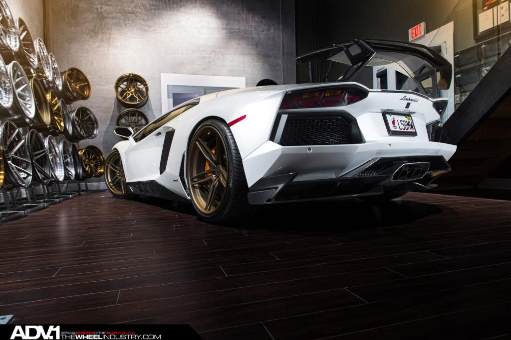 photo 8 Lamborghini Aventador custom wheels ADV05 M.V2 CS 21x9.5, ET , tire size X R21. 22x12.5 ET