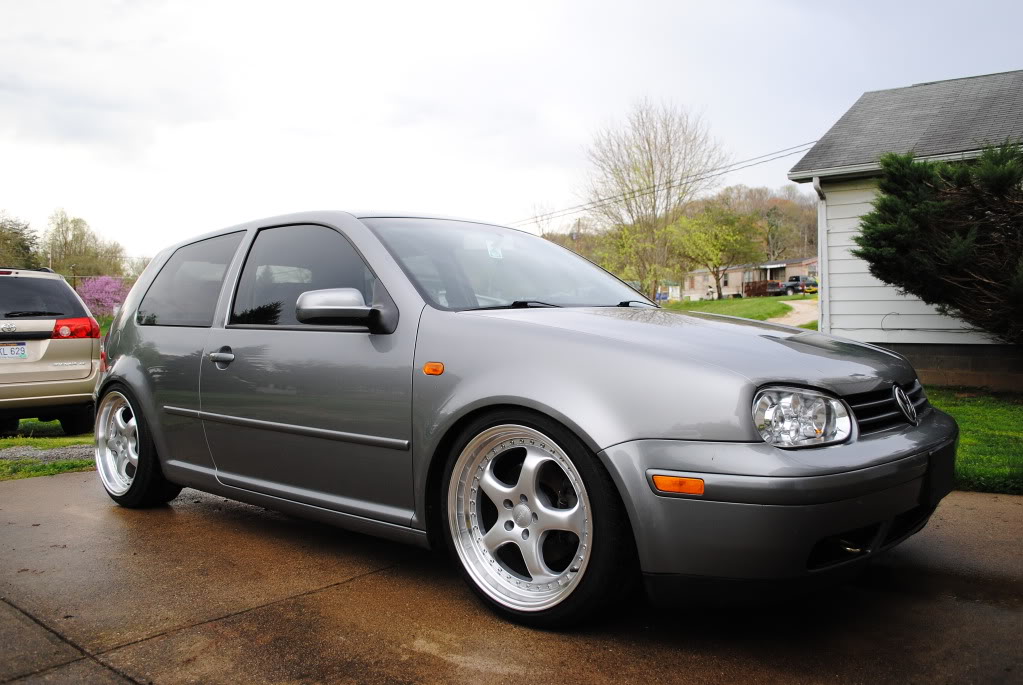 photo 1 Volkswagen Golf custom wheels   18x8.5, ET +24, tire size 215/40 R18. 18x9.5 ET+30 225/40 R18