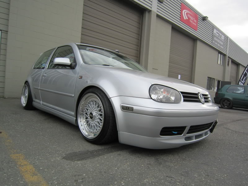 photo 2 Volkswagen Jetta custom wheels BBS  RS Hybrid 17x9.0, ET +25, tire size 205/45 R17. 17x9.0 ET+14