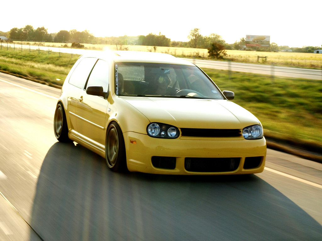 photo 2 Volkswagen Golf custom wheels 18x9.5, ET +20, tire size 215/35 R18. 18x9.5 ET+23