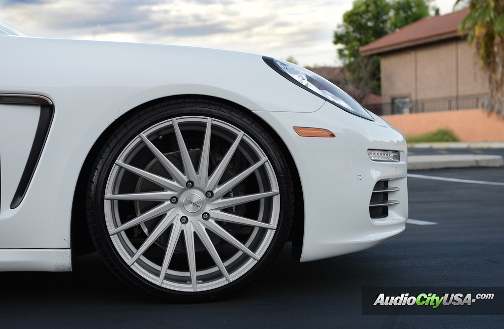 photo 3 Porsche Panamera custom wheels Varro VD 15 22x9.0, ET , tire size 265/30 R22. 22x10.5 ET 305/25 R22