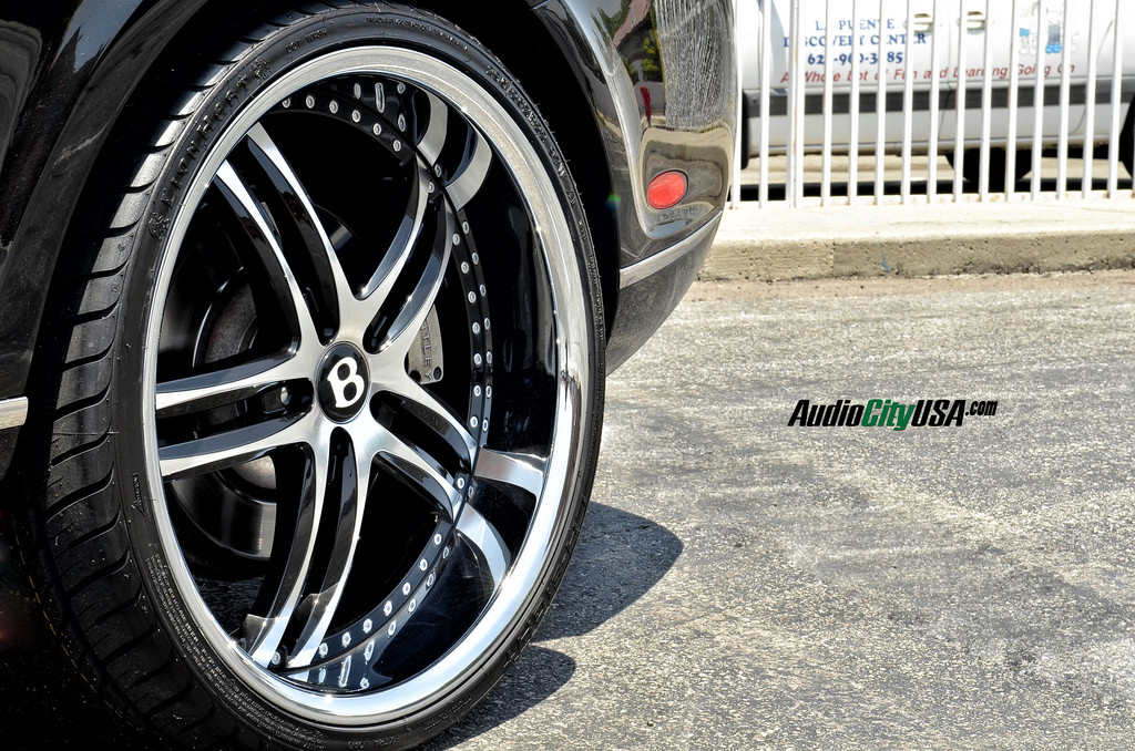 photo 1 Bentley Continental GT custom wheels XIX X 15 22x9.0, ET , tire size 265/30 R22. 22x10.5 ET 295/25 R22