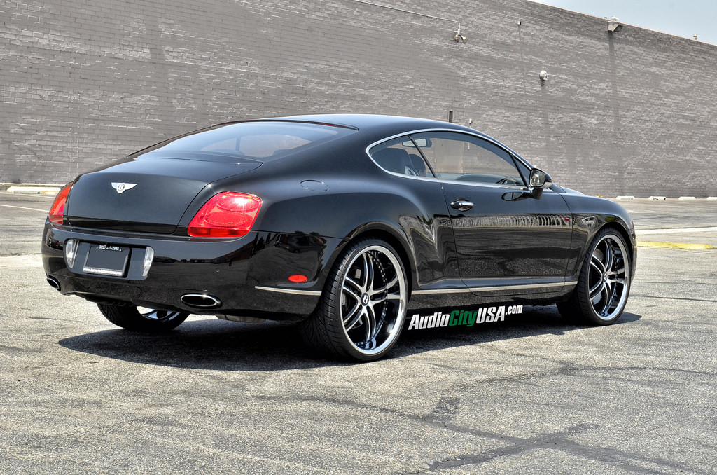 photo 3 Bentley Continental GT custom wheels XIX X 15 22x9.0, ET , tire size 265/30 R22. 22x10.5 ET 295/25 R22