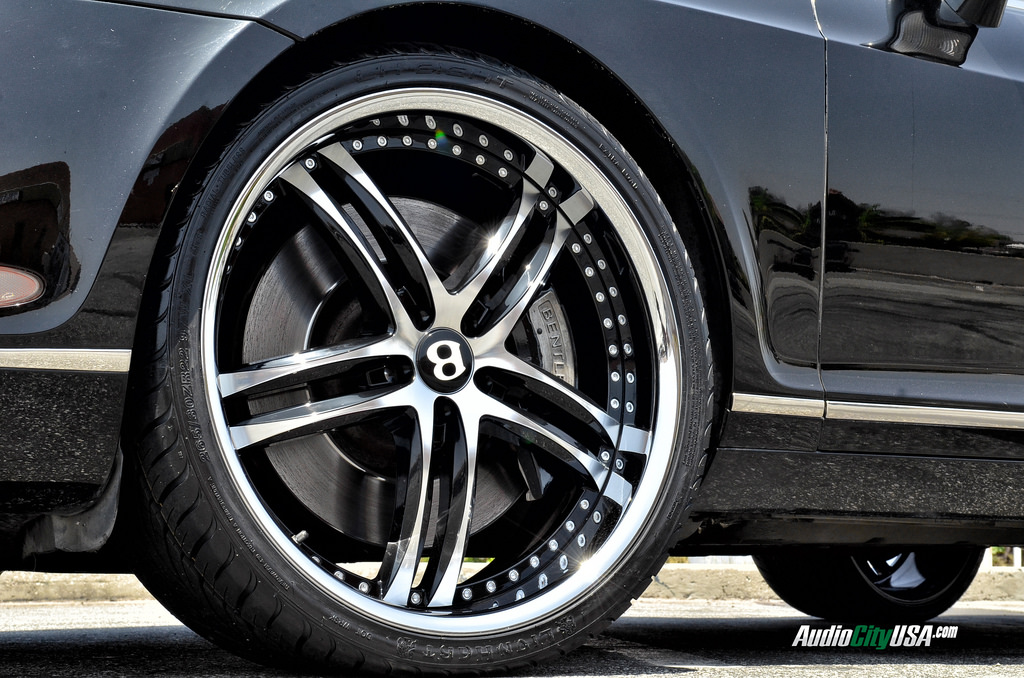 photo 5 Bentley Continental GT custom wheels XIX X 15 22x9.0, ET , tire size 265/30 R22. 22x10.5 ET 295/25 R22