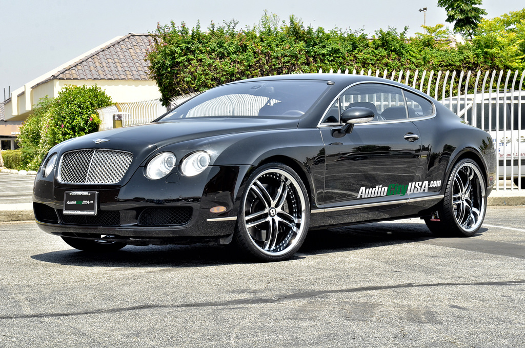 photo 6 Bentley Continental GT custom wheels XIX X 15 22x9.0, ET , tire size 265/30 R22. 22x10.5 ET 295/25 R22