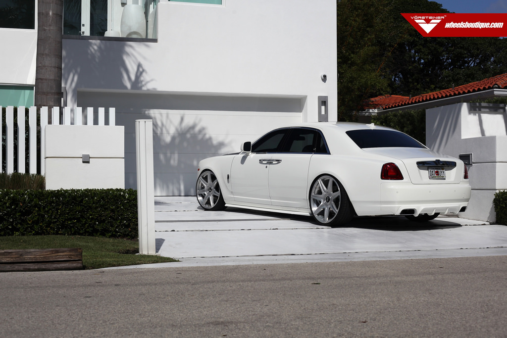 photo 27 Rolls-Royce Ghost custom wheels Vorsteiner CW-5 24x10.5, ET , tire size 275/25 R24. x ET 
