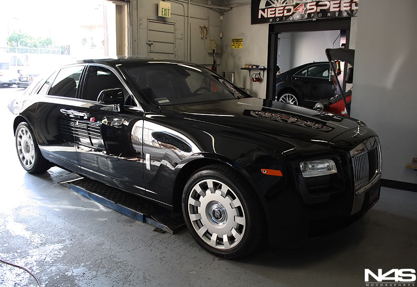 photo 2 Rolls-Royce Ghost custom wheels Vossen VVS083 22x9.0, ET , tire size 265/35 R22. 22x10.5 ET 295/30 R22