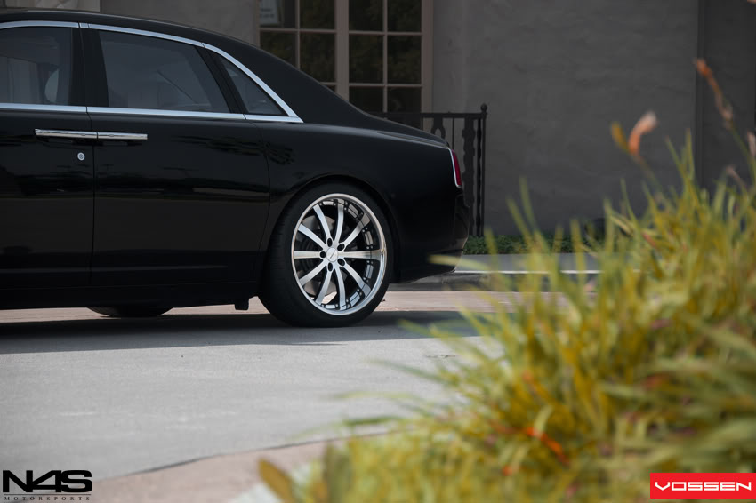 photo 4 Rolls-Royce Ghost custom wheels Vossen VVS083 22x9.0, ET , tire size 265/35 R22. 22x10.5 ET 295/30 R22
